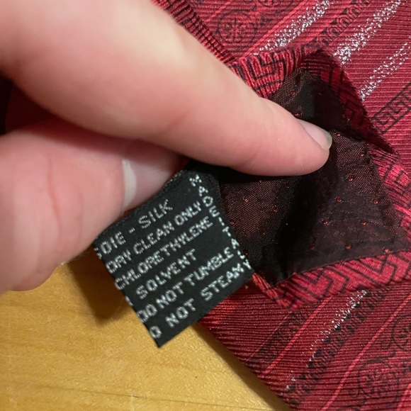 Red and Gray Versace tie - Picture 5 of 5